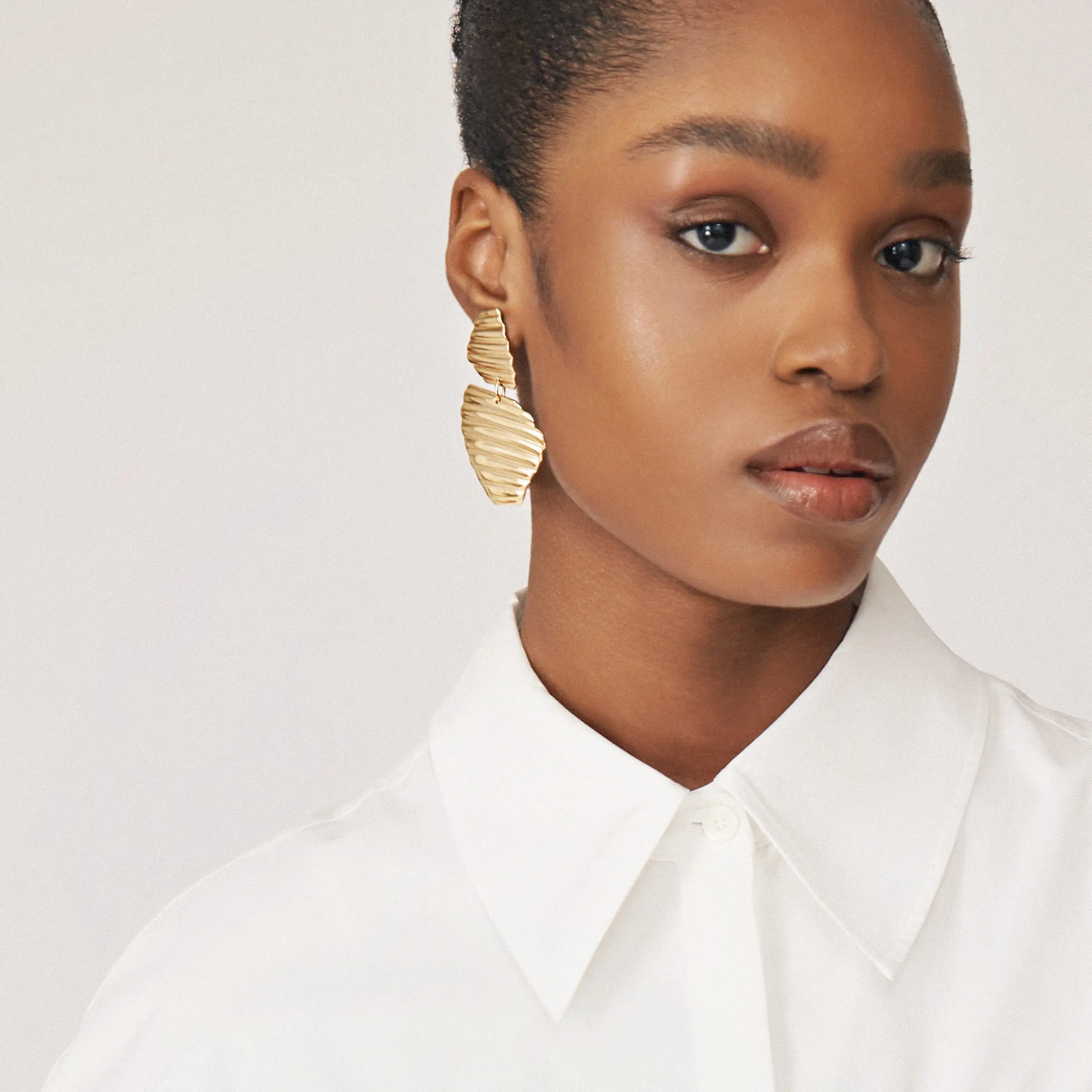 Soleil Statement Drops - Gold - Image 5